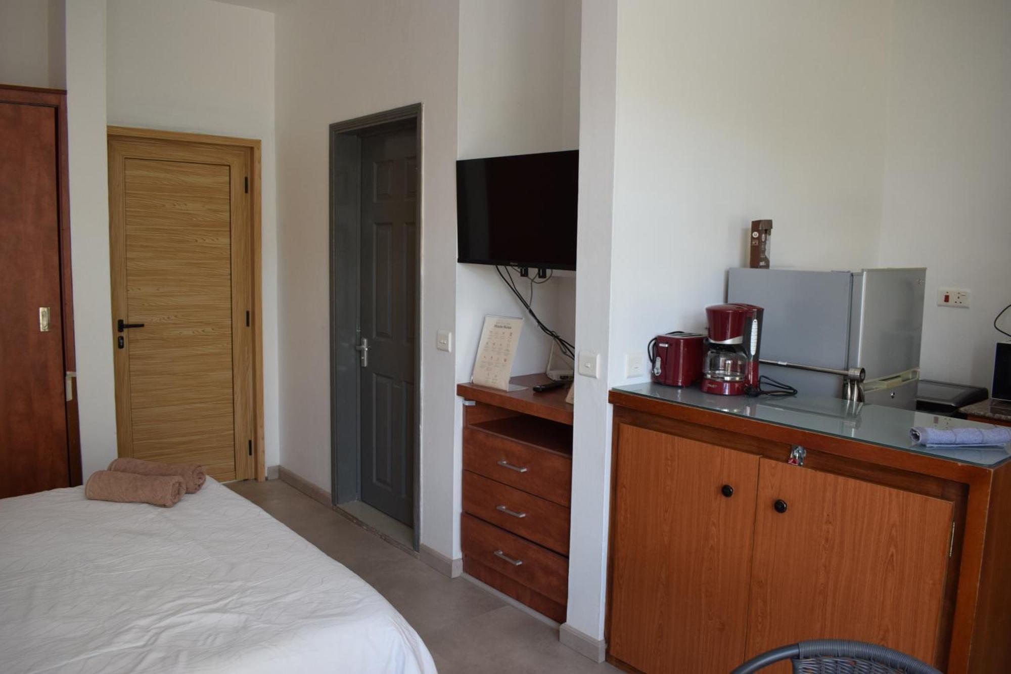 Ocean Drive Studio - Opposite The Beach غراند بايَ المظهر الخارجي الصورة